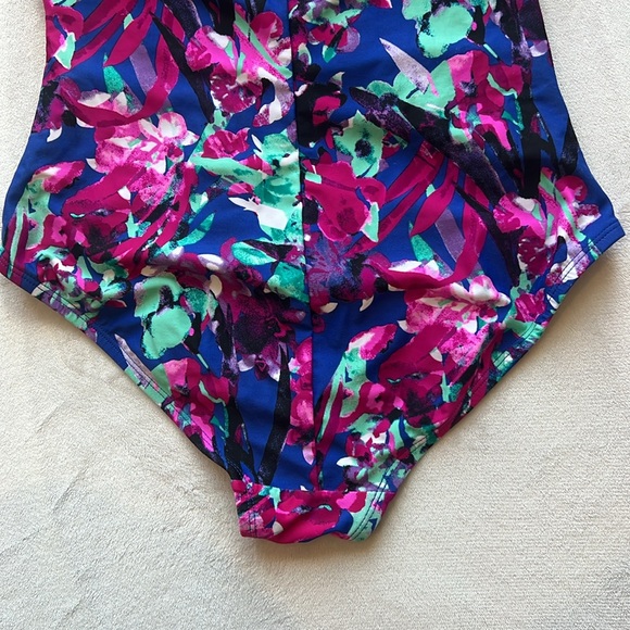 Catalina Pink Blue Purple Floral Twist One-Piece Swimsuit Size S - Picture 10 of 14
